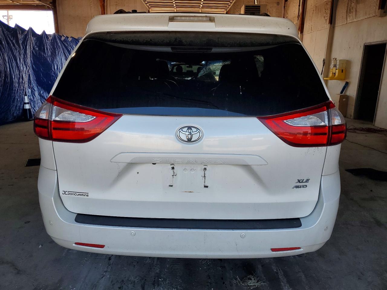 2015 TOYOTA SIENNA