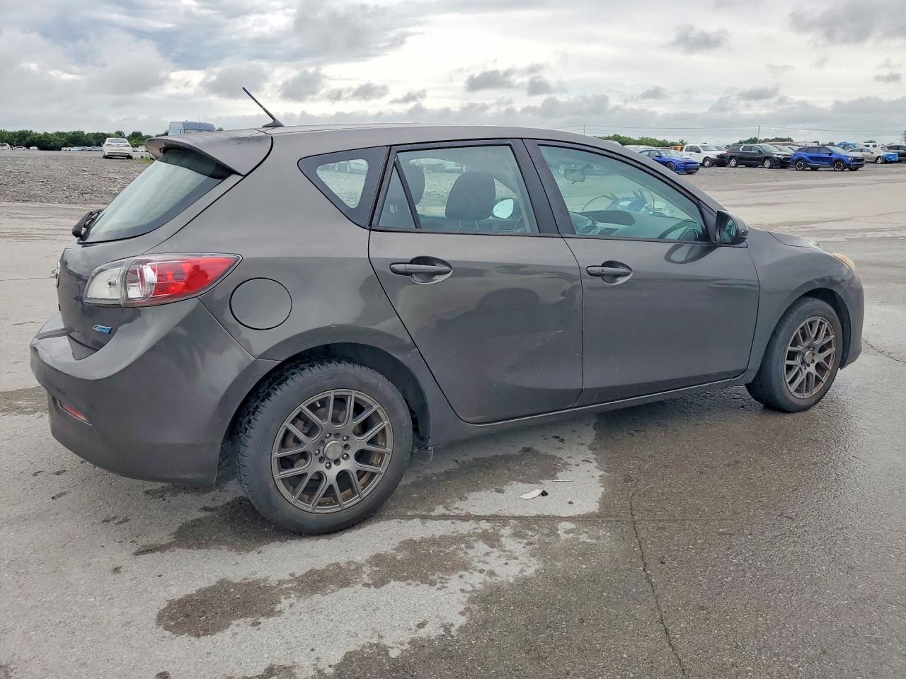 2013 MAZDA 3