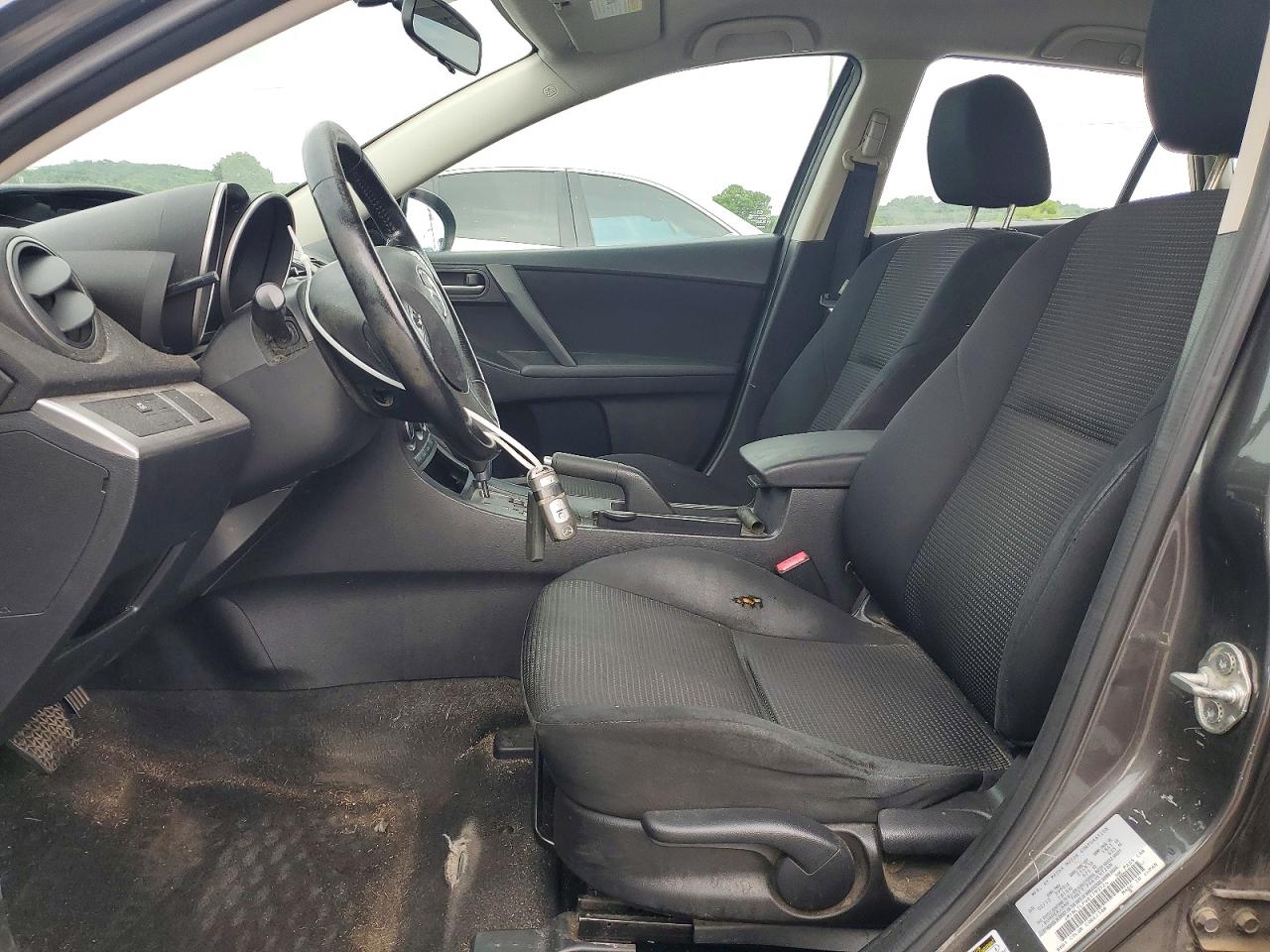 2013 MAZDA 3