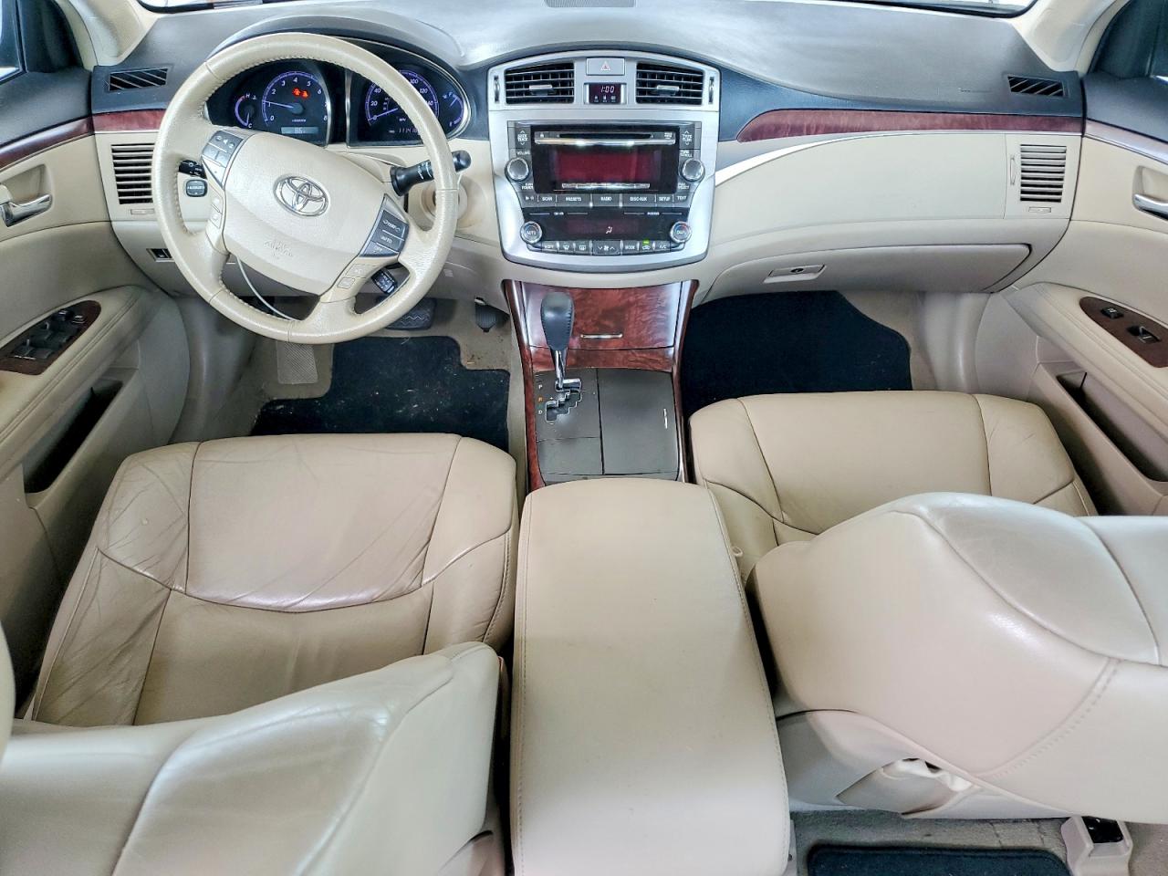 2011 TOYOTA AVALON