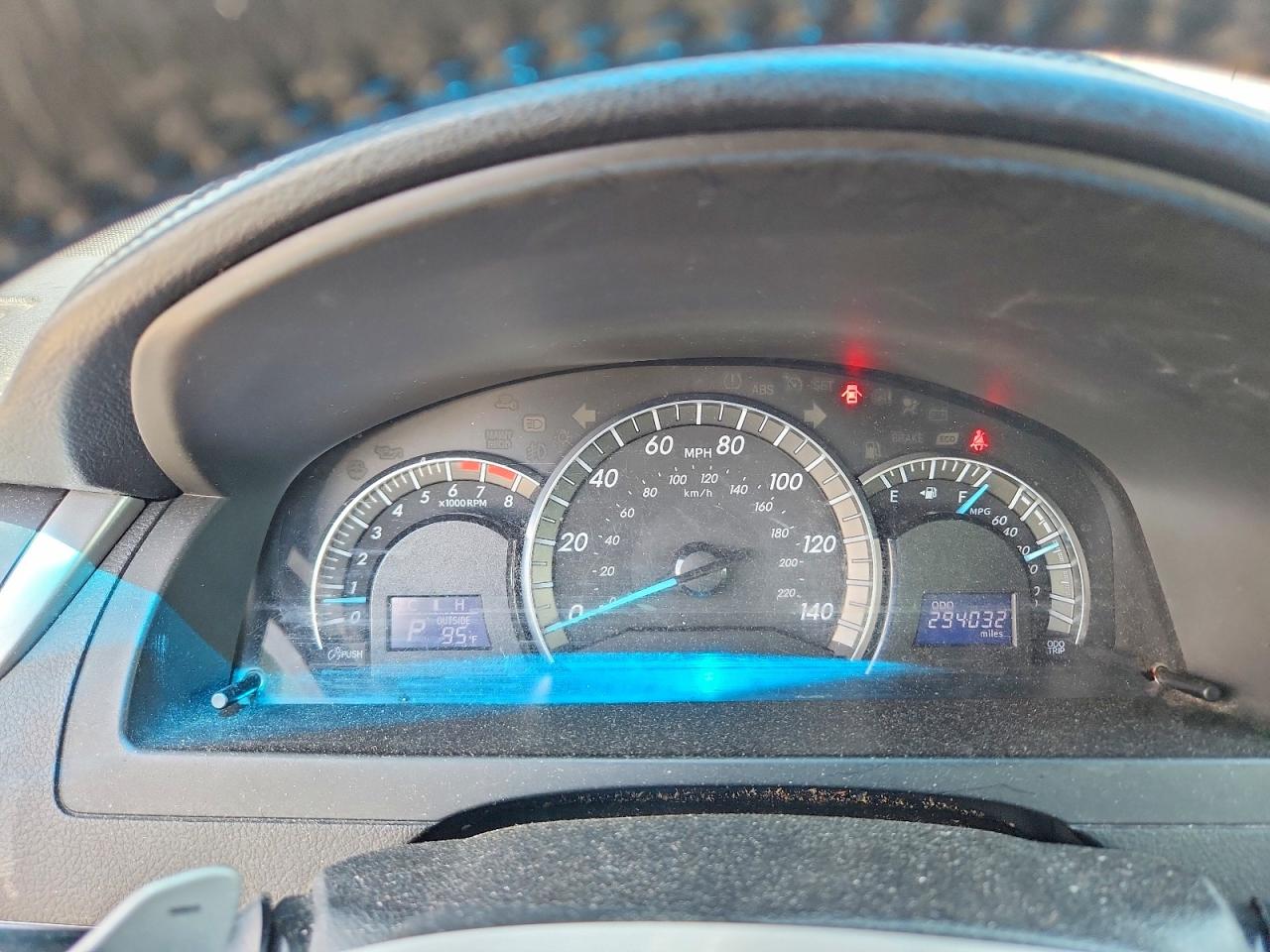 2012 TOYOTA CAMRY