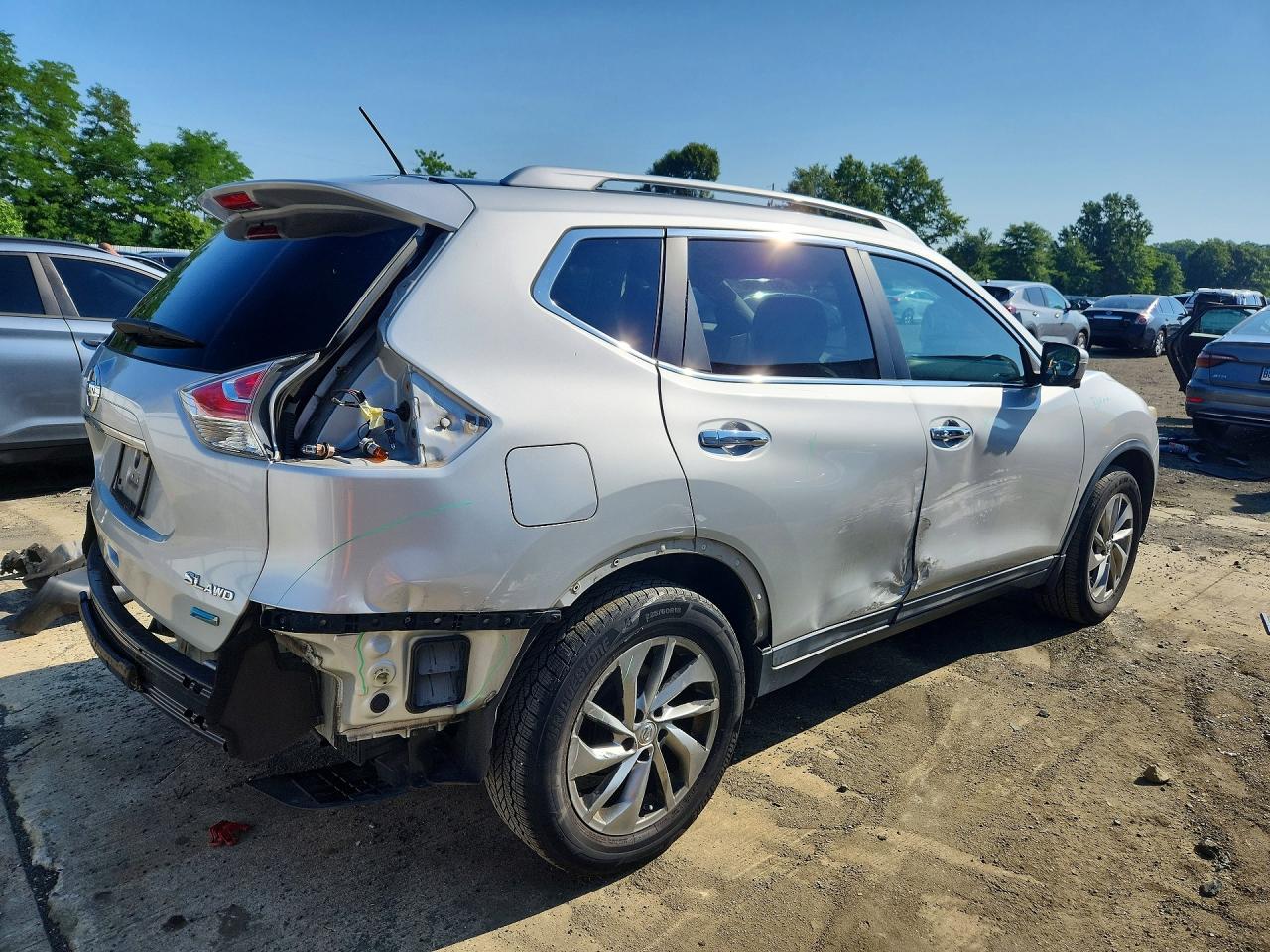 2014 NISSAN ROGUE