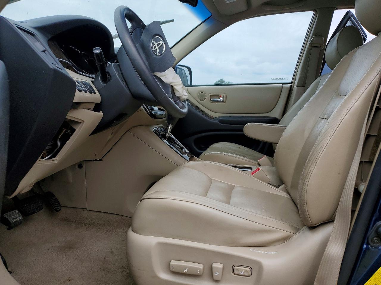 2003 TOYOTA HIGHLANDER