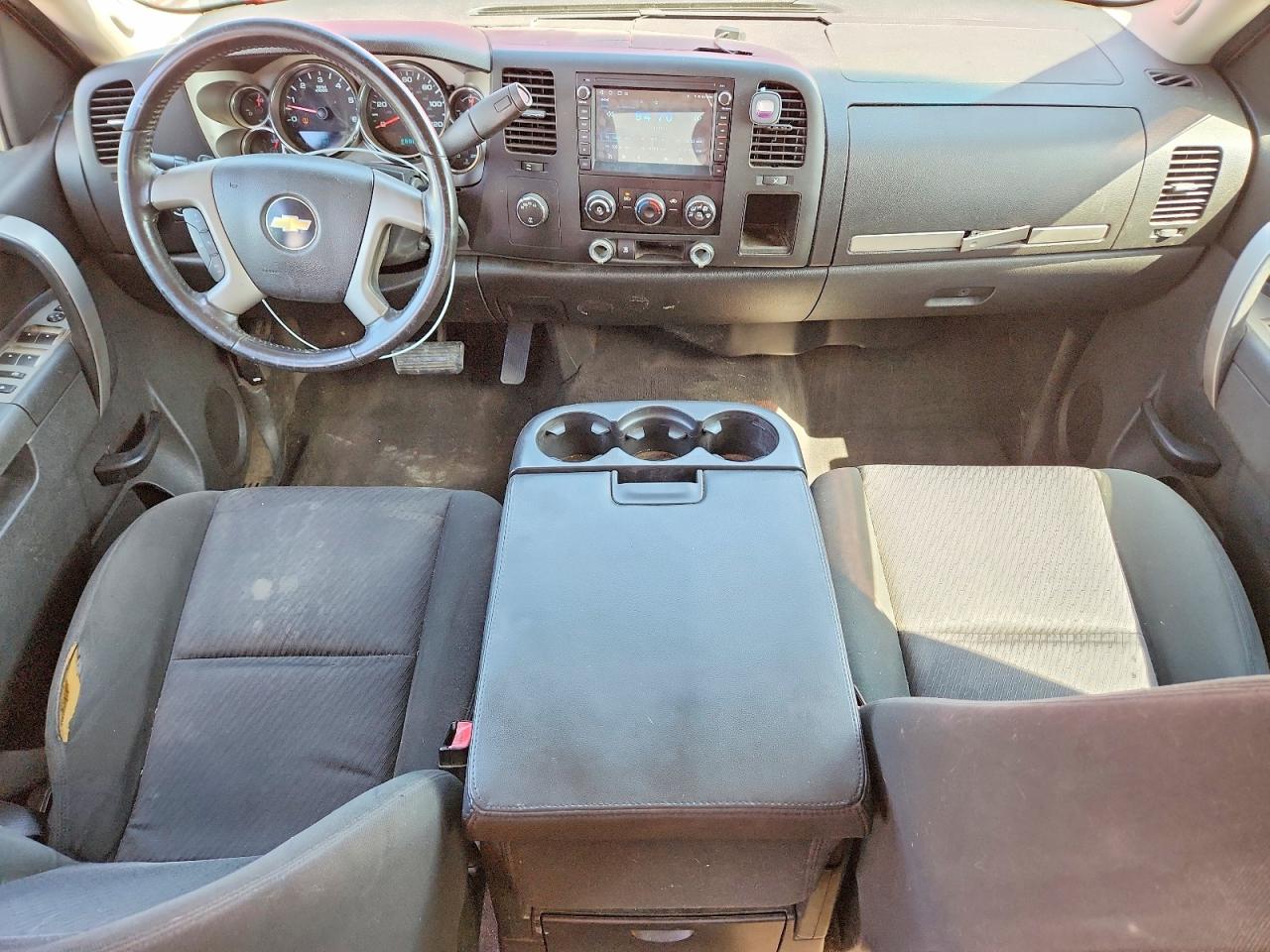 2011 CHEVROLET SILVERADO