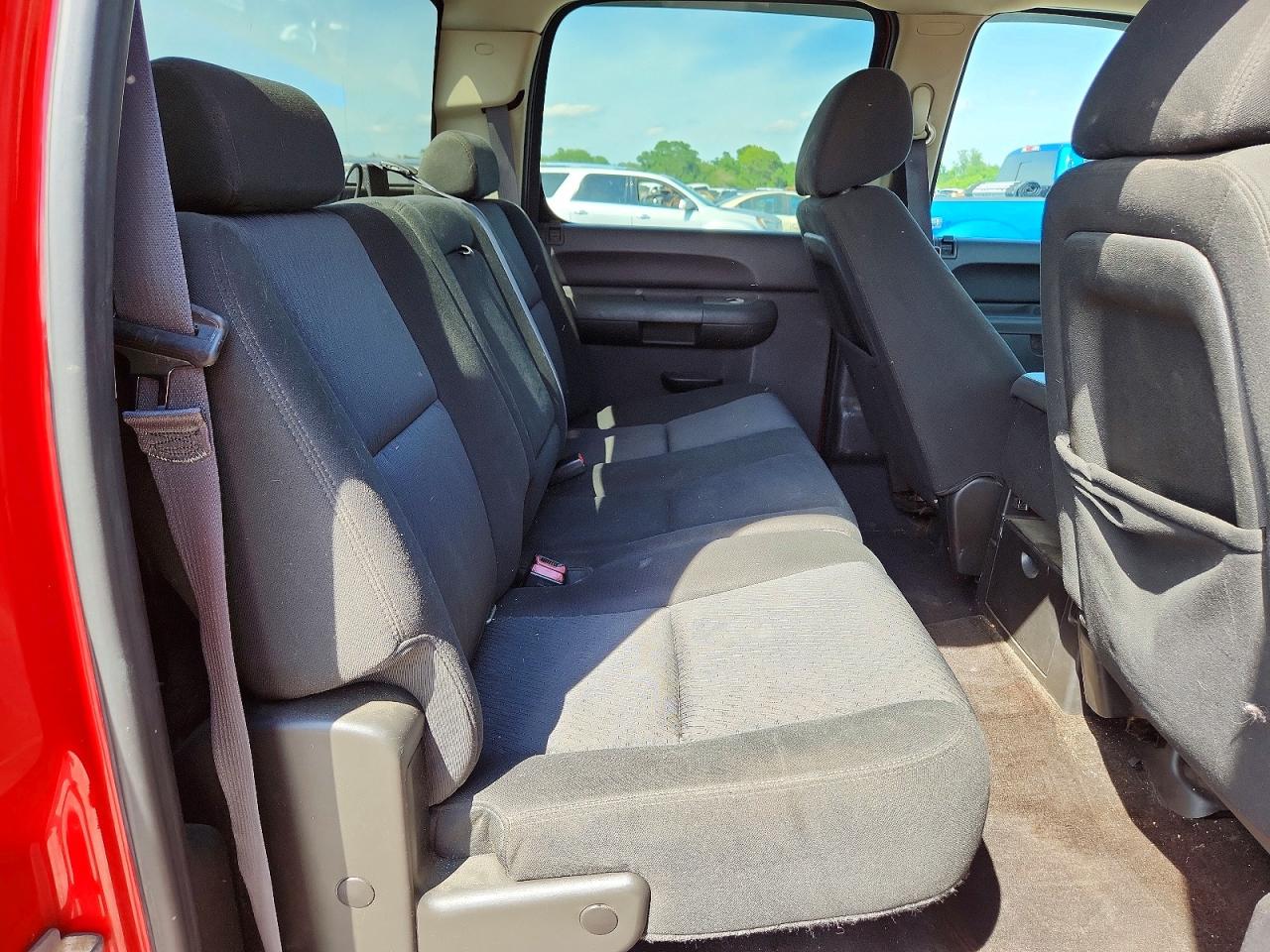 2011 CHEVROLET SILVERADO