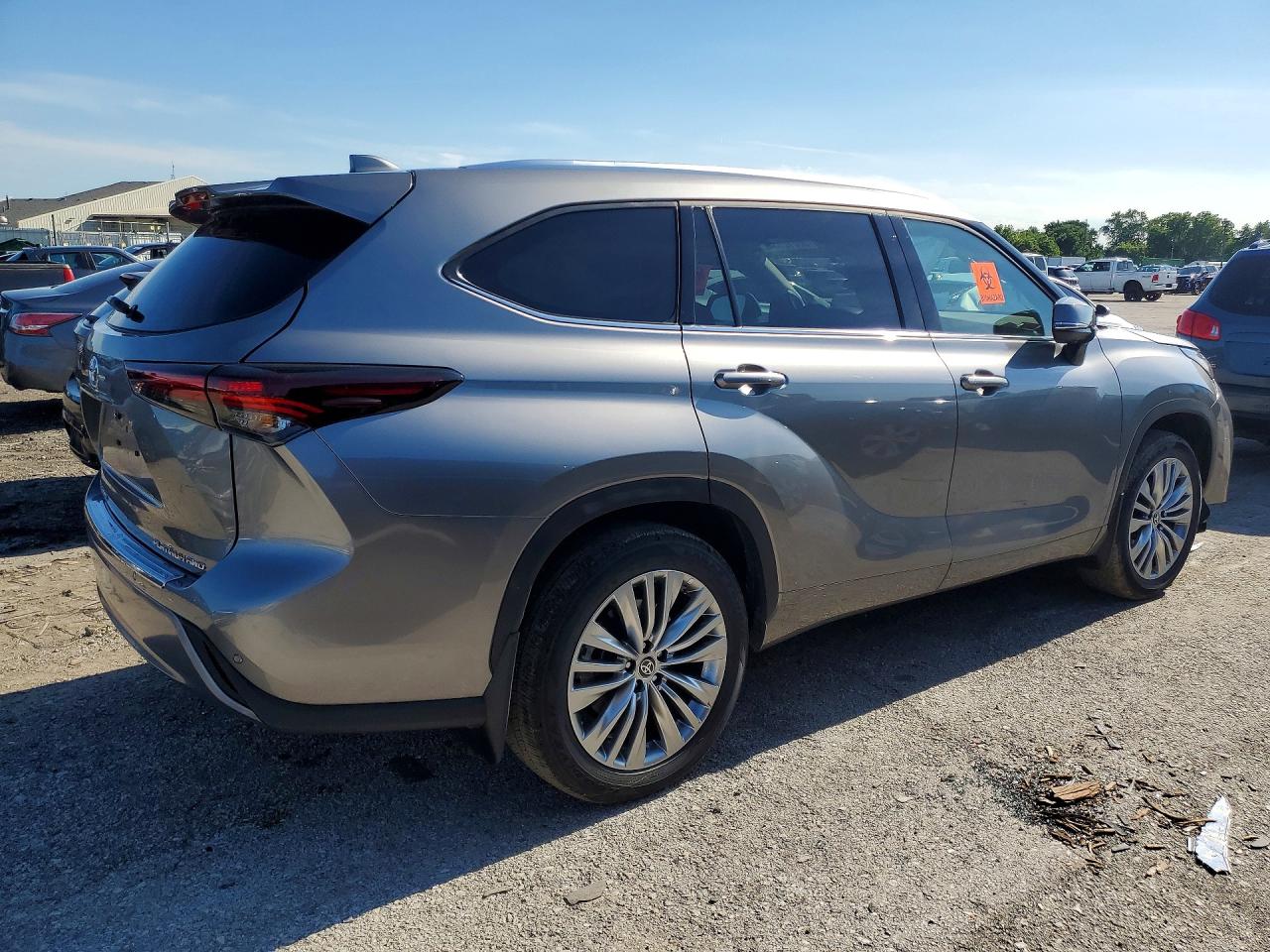 2025 TOYOTA HIGHLANDER