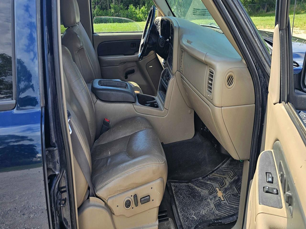 2004 CHEVROLET AVALANCHE