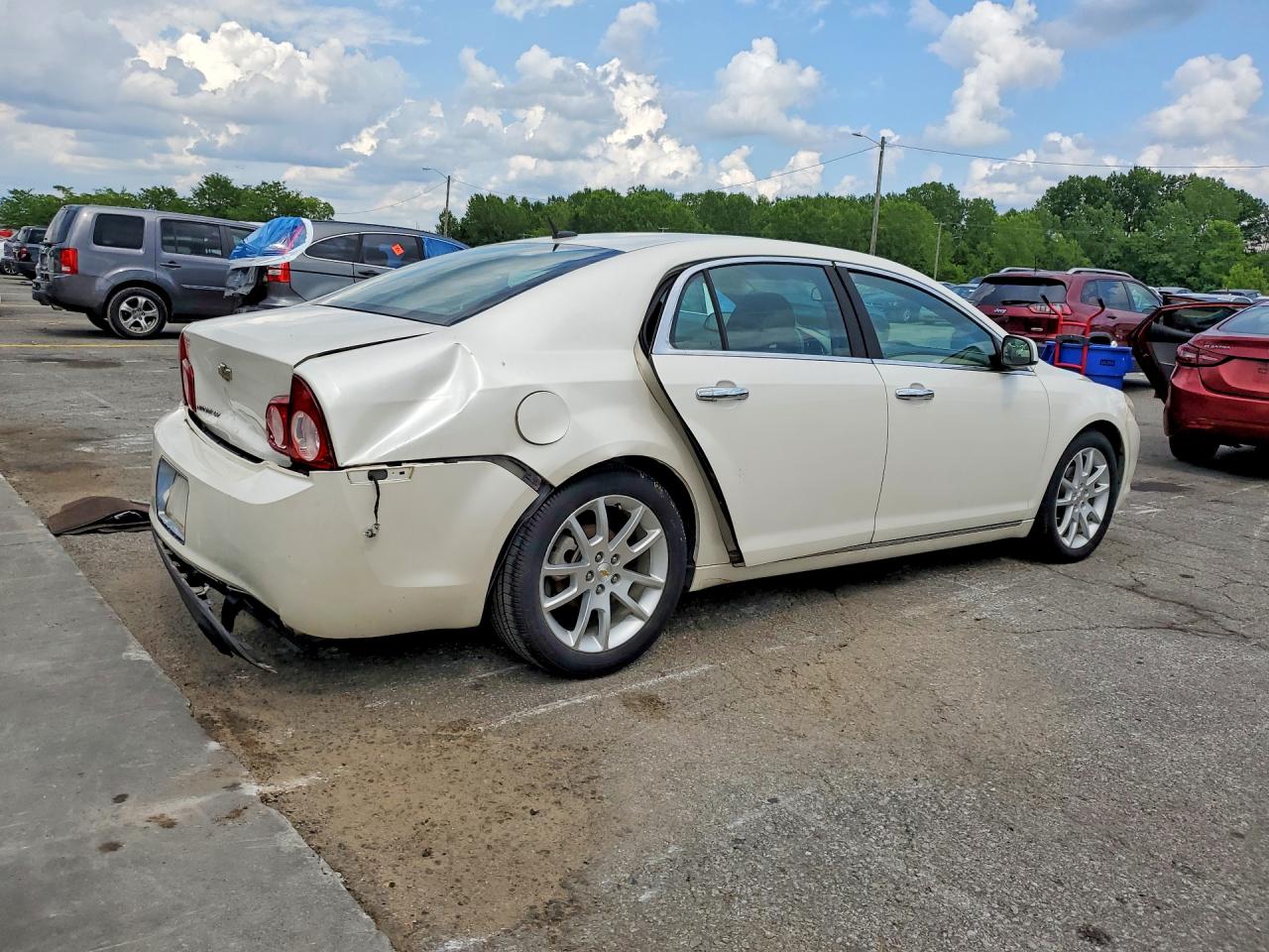2011 CHEVROLET MALIBU