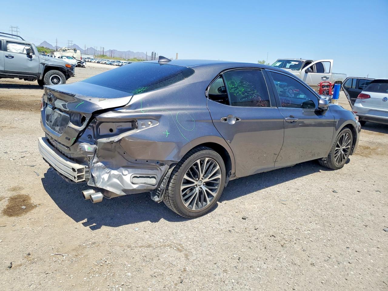 2020 TOYOTA CAMRY