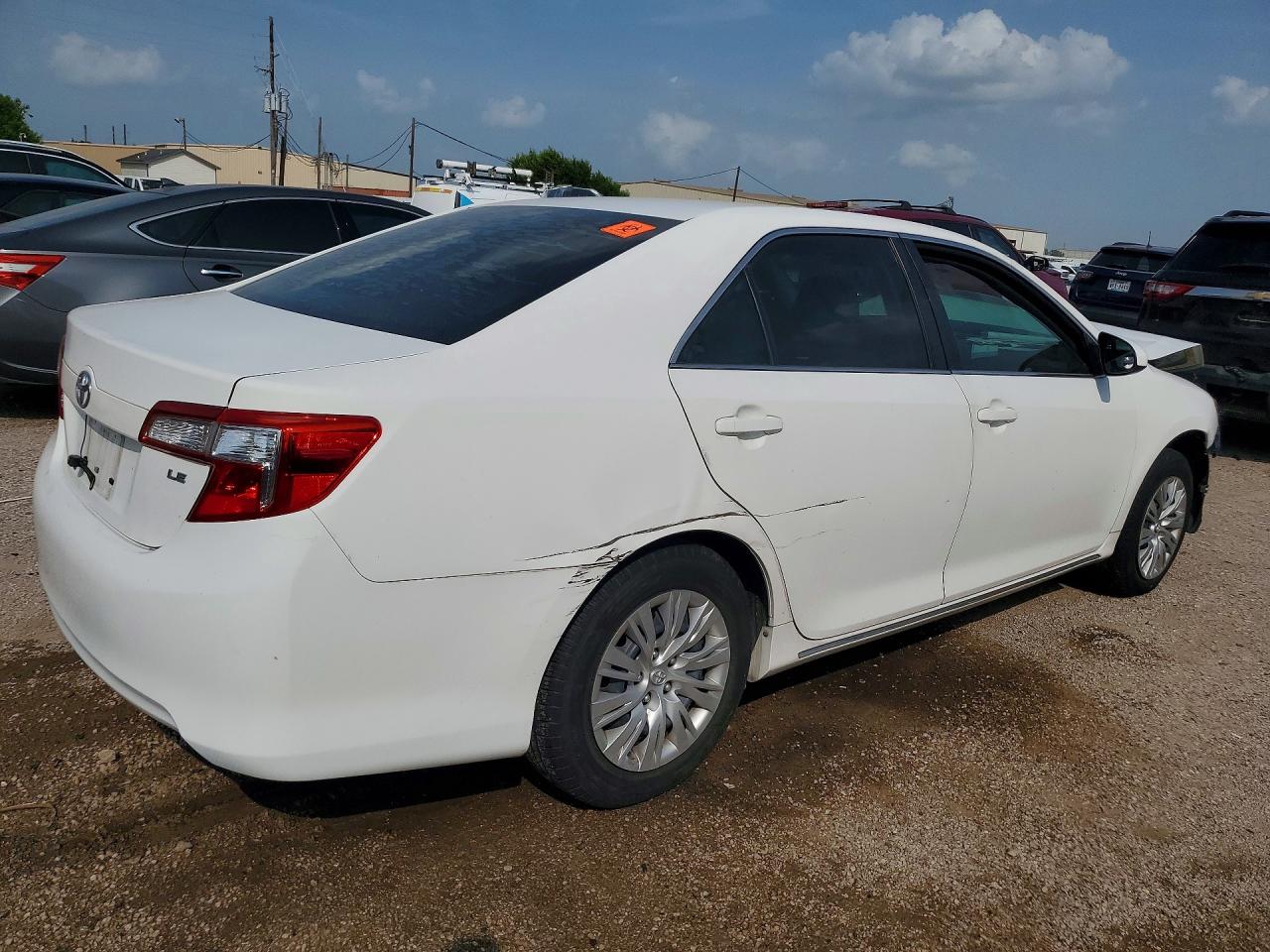 2014 TOYOTA CAMRY