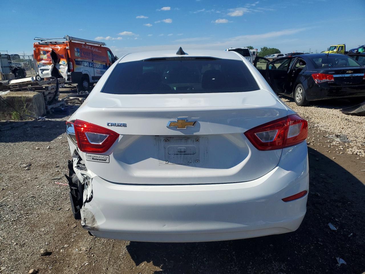 2017 CHEVROLET CRUZE