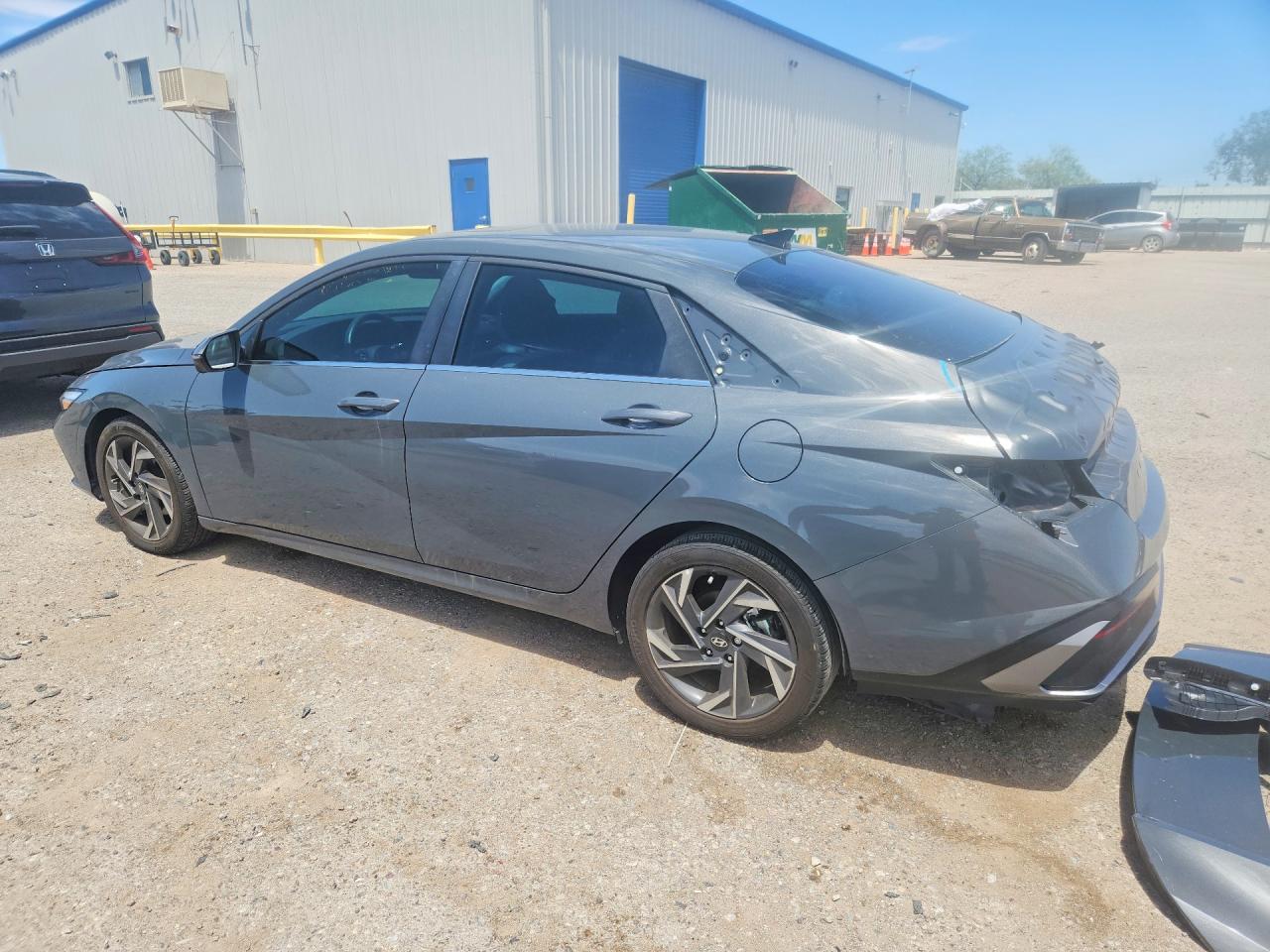 2024 HYUNDAI ELANTRA