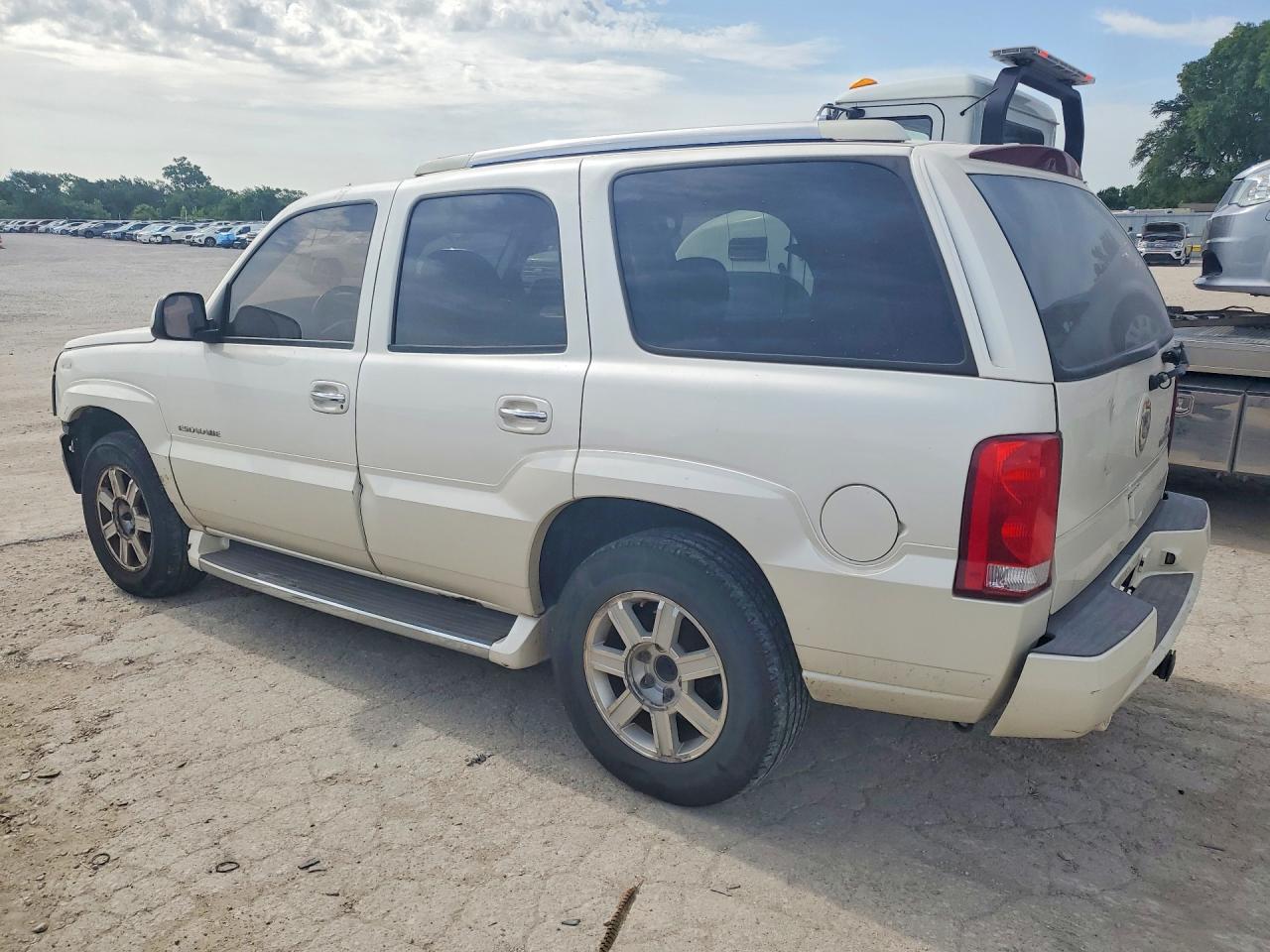 2004 CADILLAC ESCALADE