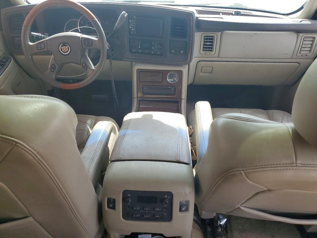 2004 CADILLAC ESCALADE