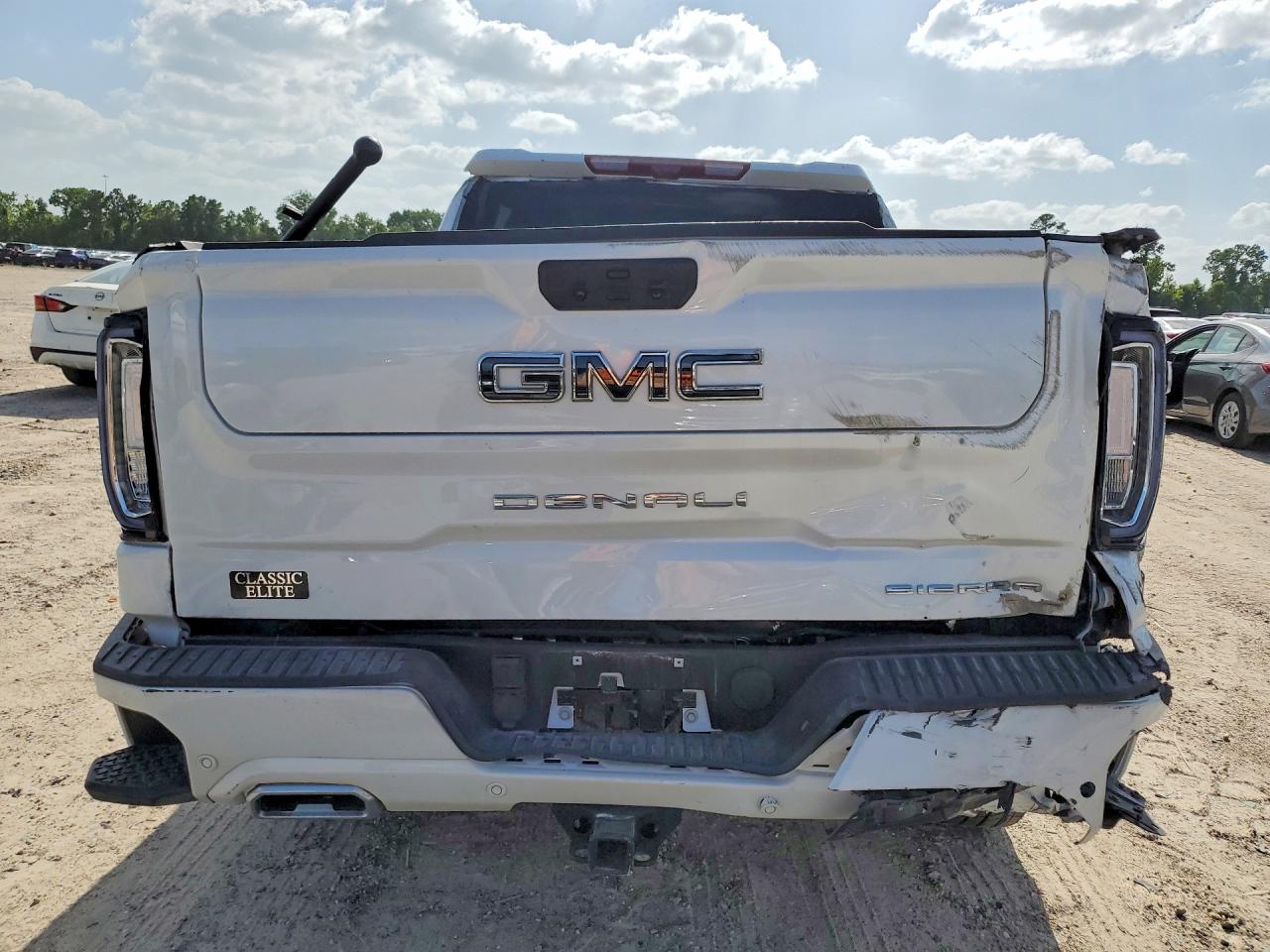 2024 GMC SIERRA