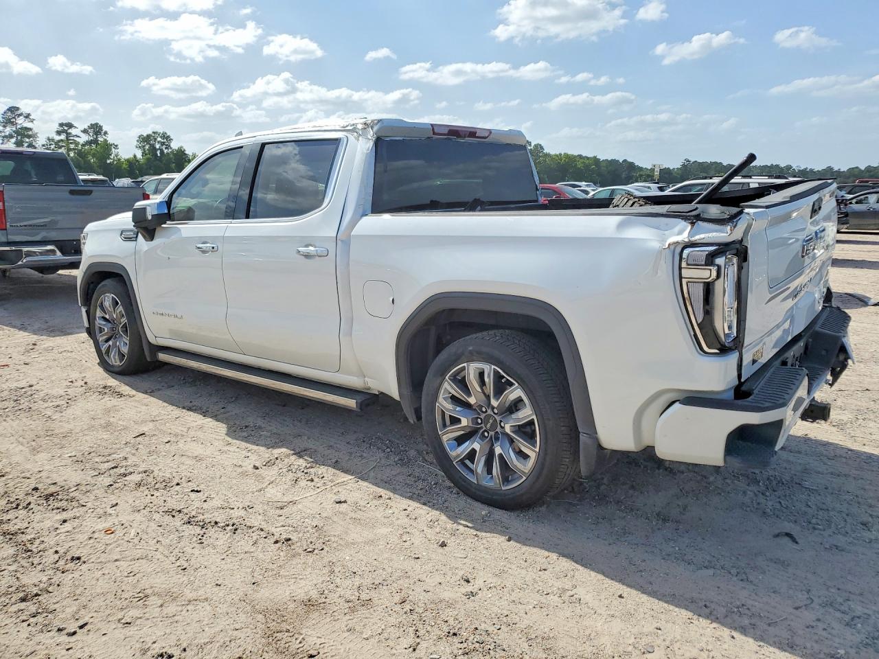 2024 GMC SIERRA