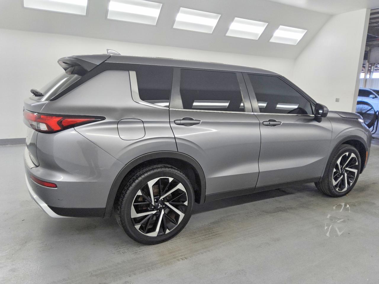 2022 MITSUBISHI OUTLANDER