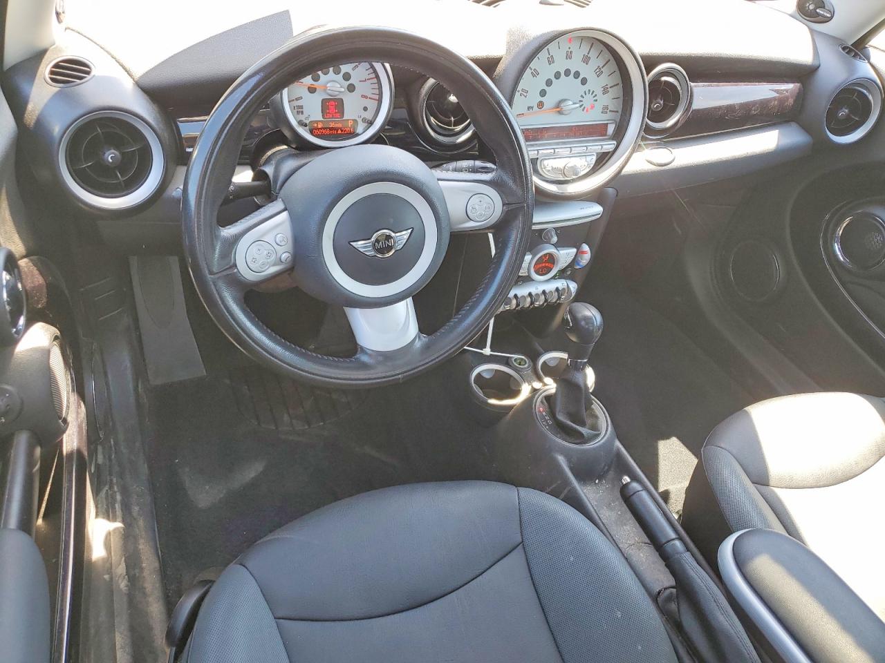 2010 MINI COOPER
