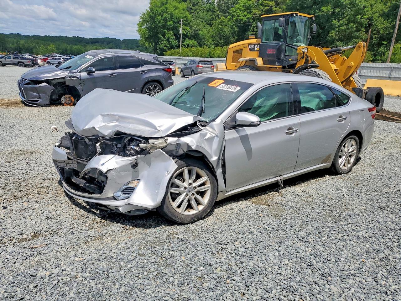2013 TOYOTA AVALON