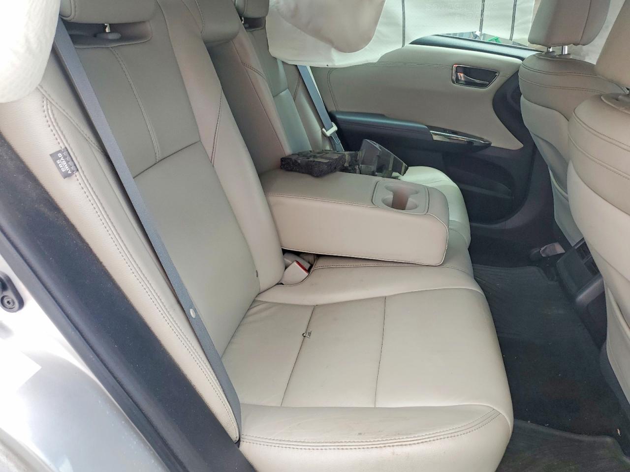 2013 TOYOTA AVALON