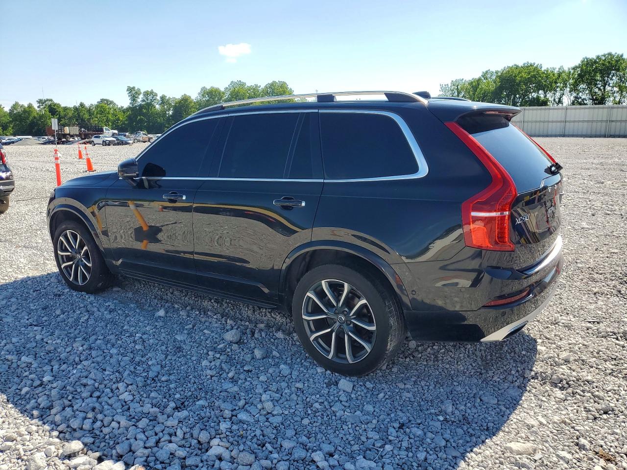 2017 VOLVO XC90