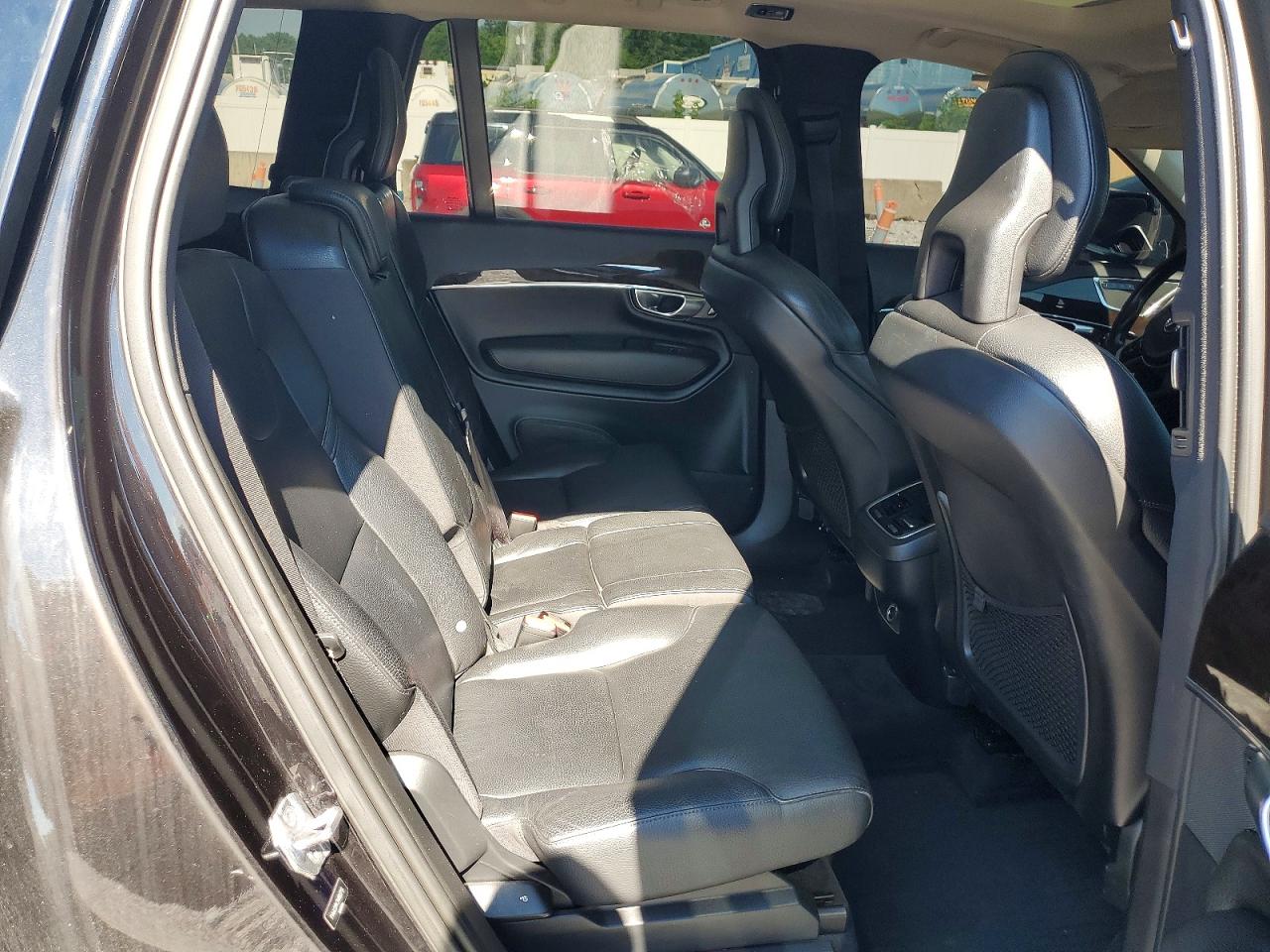 2017 VOLVO XC90