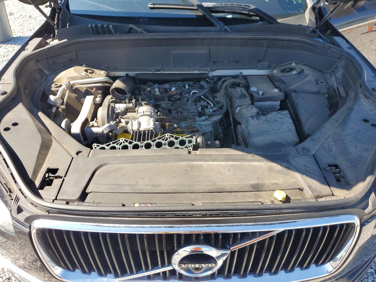 2017 VOLVO XC90