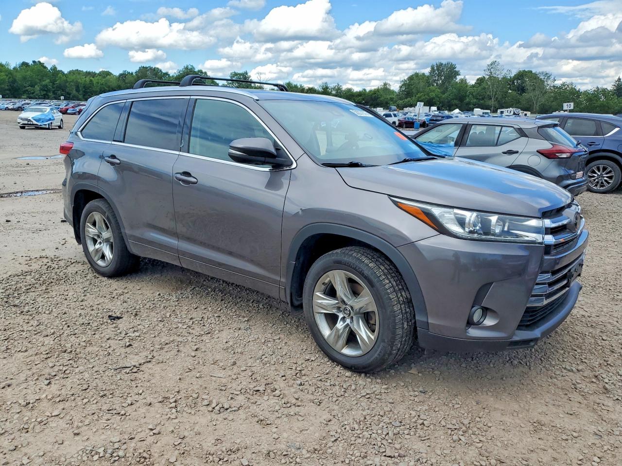 2018 TOYOTA HIGHLANDER