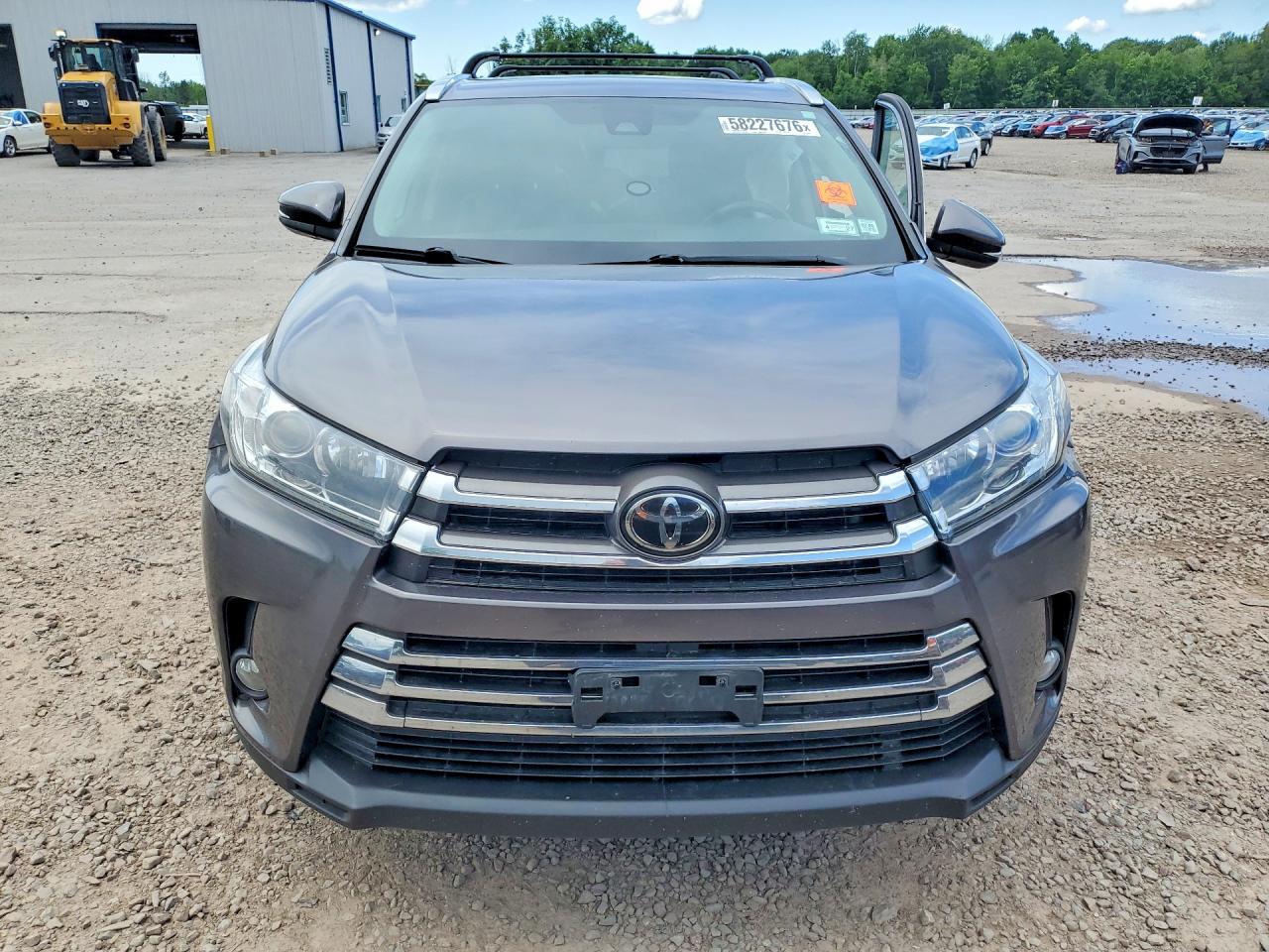 2018 TOYOTA HIGHLANDER