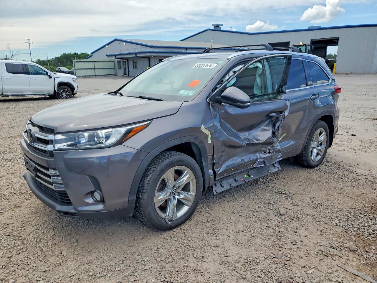 2018 TOYOTA HIGHLANDER