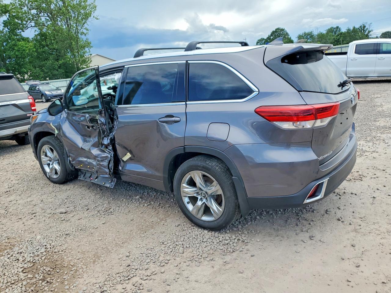 2018 TOYOTA HIGHLANDER