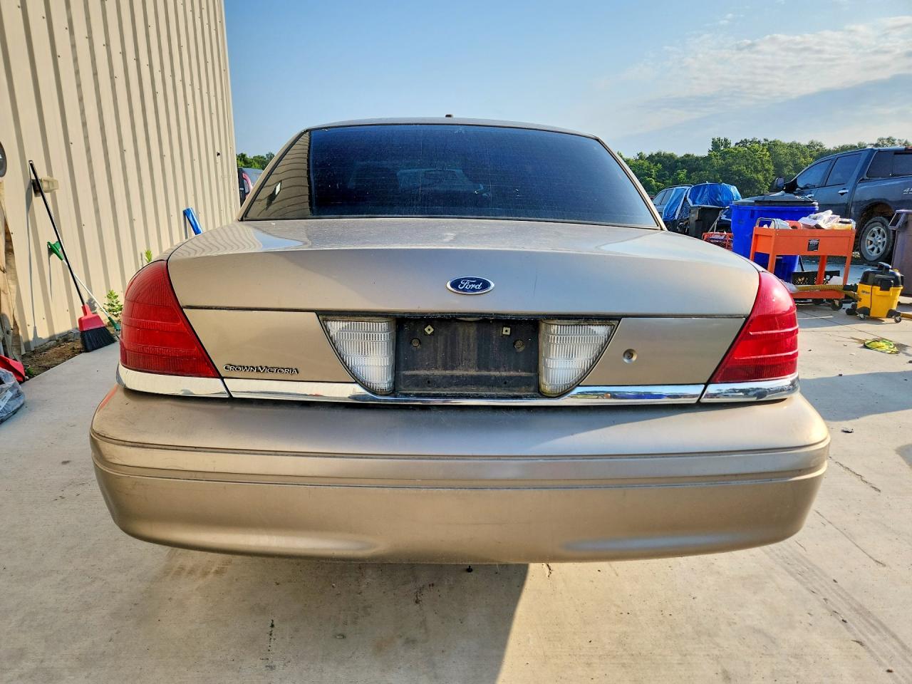 2006 FORD CROWN VIC