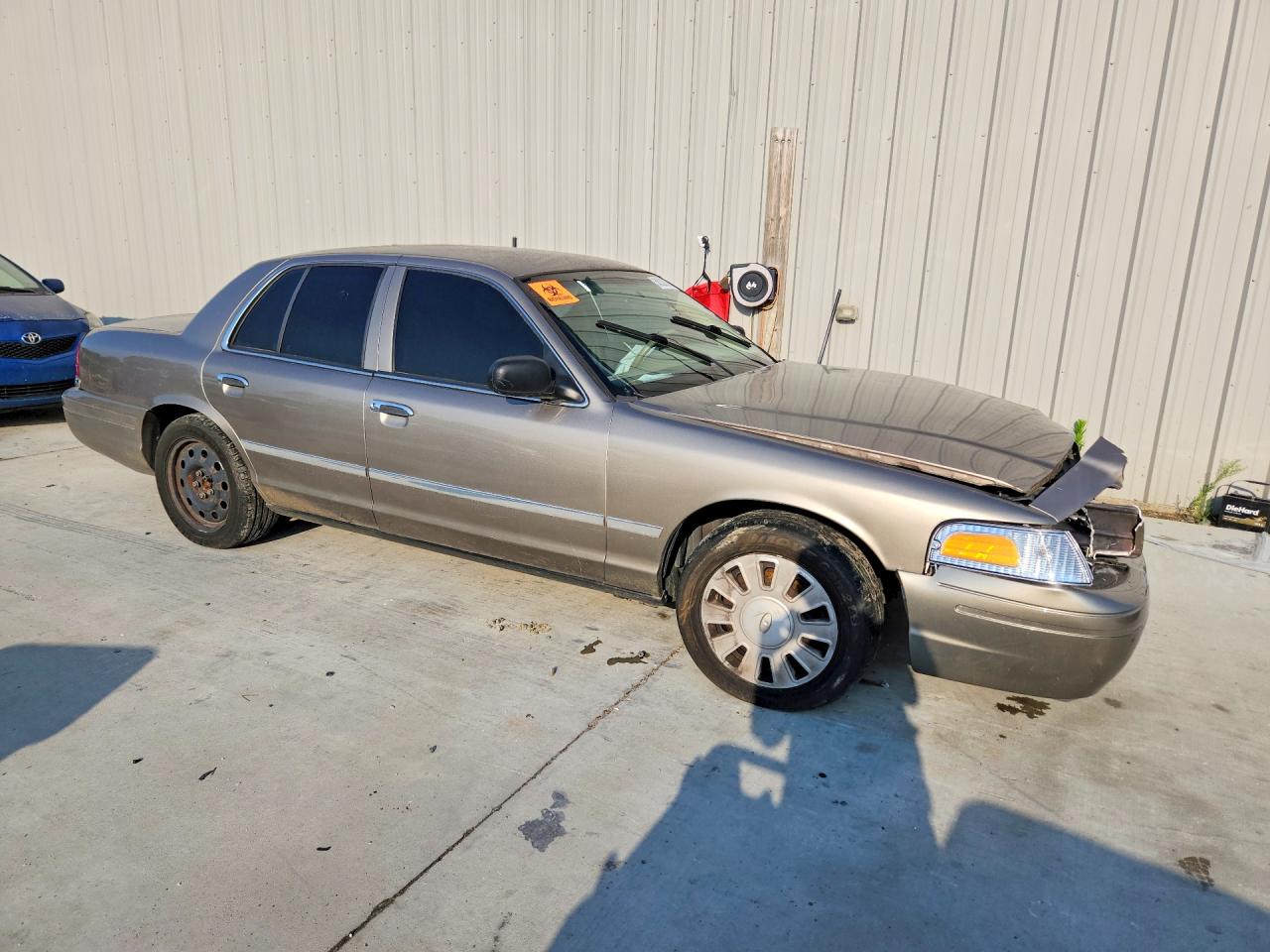 2006 FORD CROWN VIC