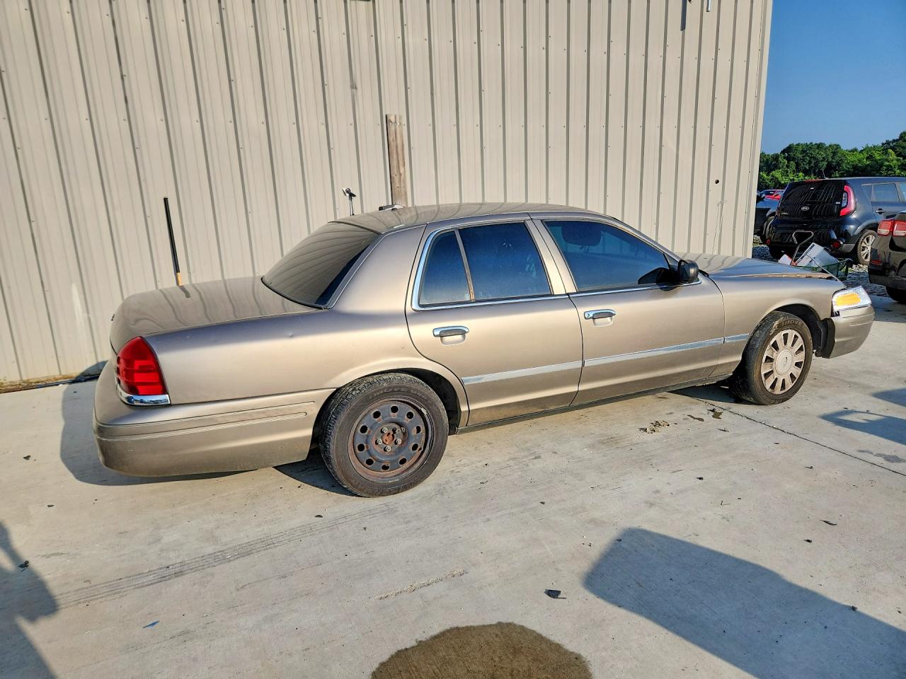 2006 FORD CROWN VIC