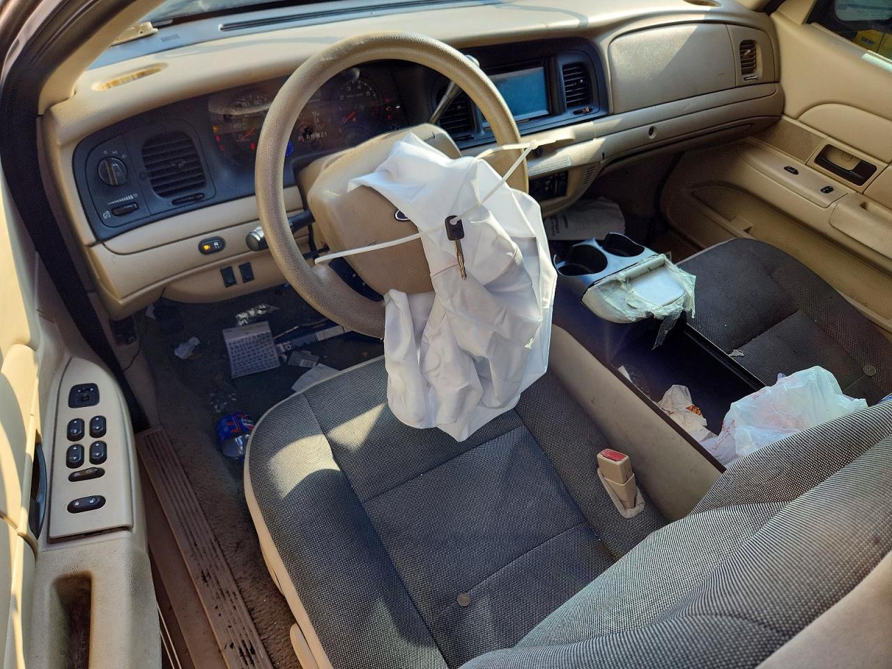 2006 FORD CROWN VIC