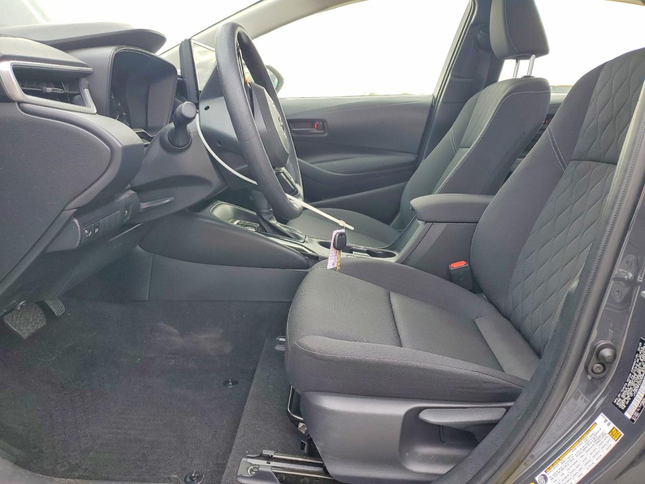 2025 TOYOTA COROLLA