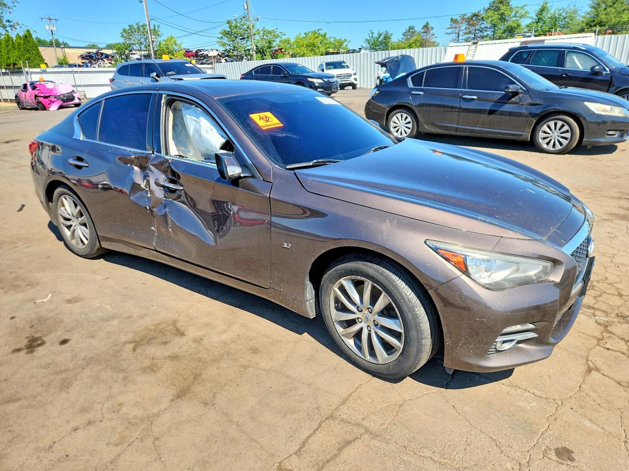 2015 INFINITI Q50