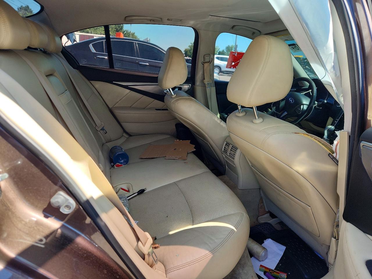 2015 INFINITI Q50