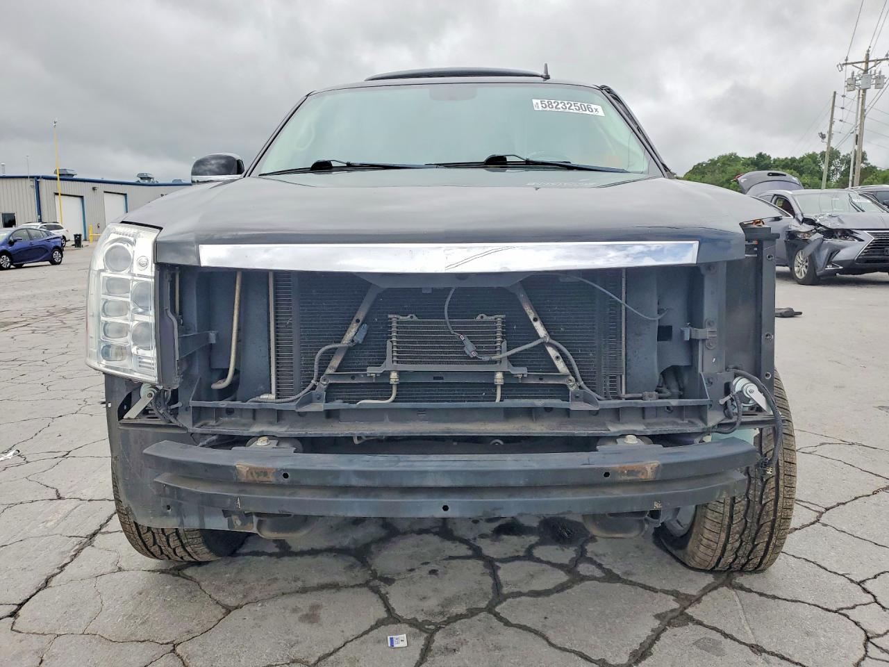 2011 CADILLAC ESCALADE