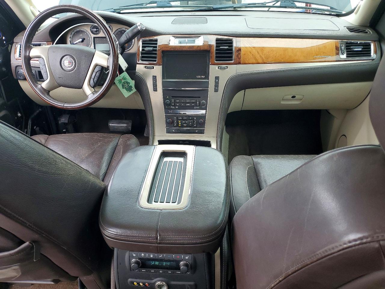 2011 CADILLAC ESCALADE