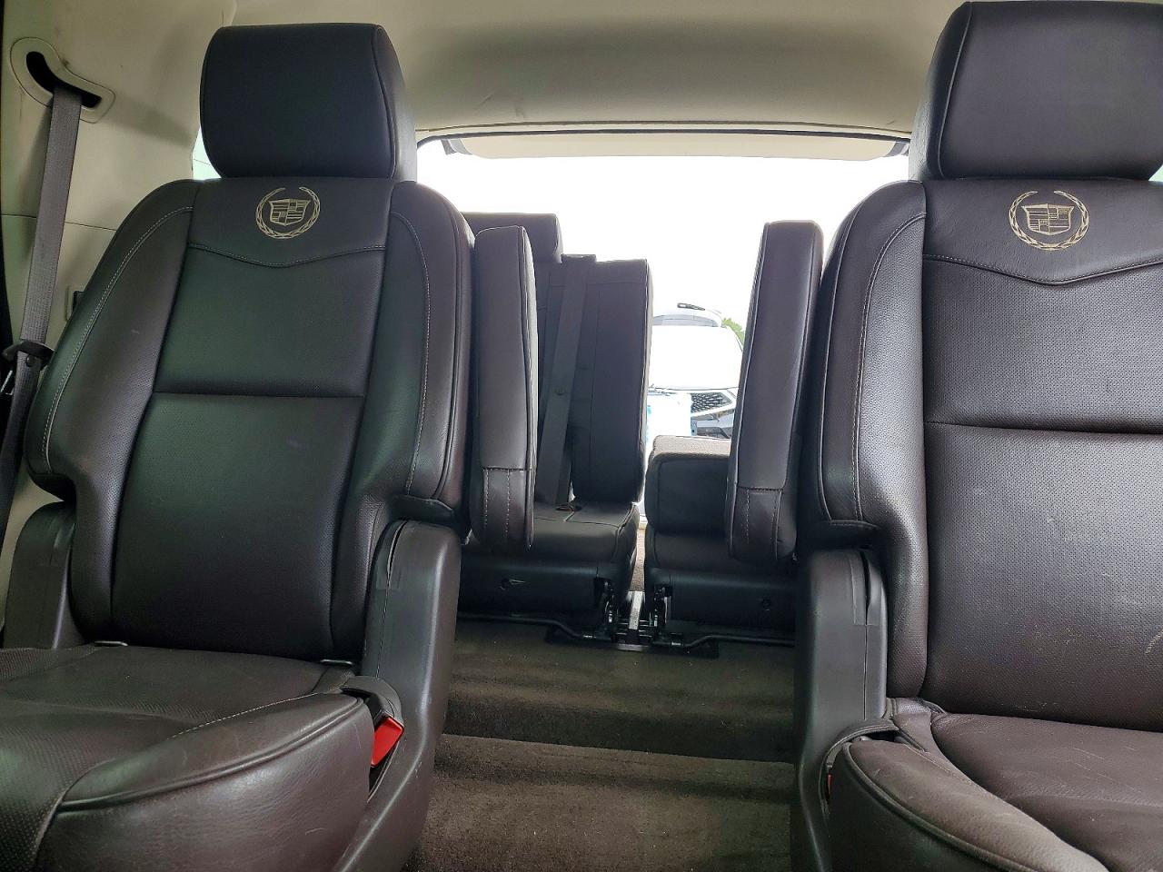 2011 CADILLAC ESCALADE
