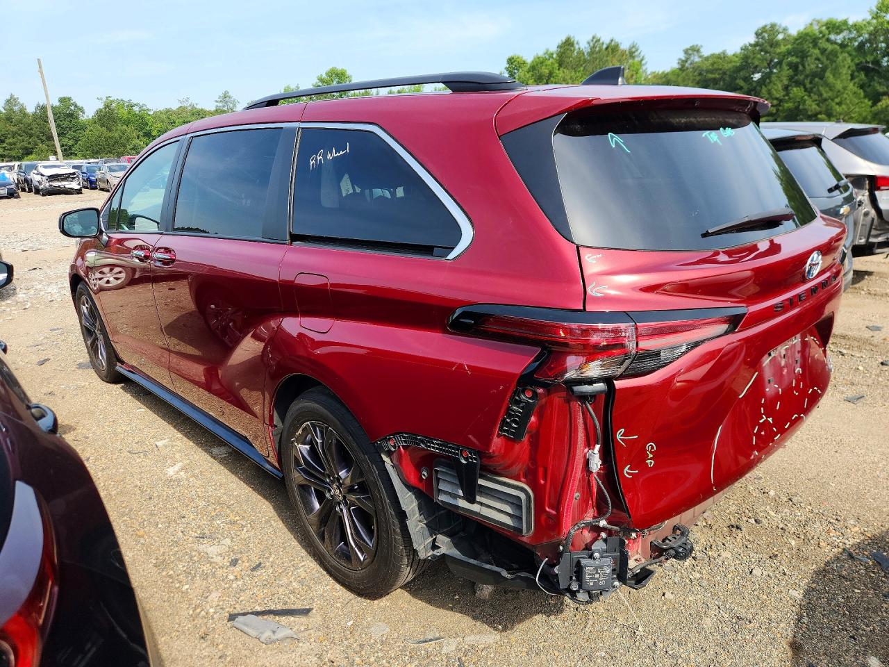 2022 TOYOTA SIENNA