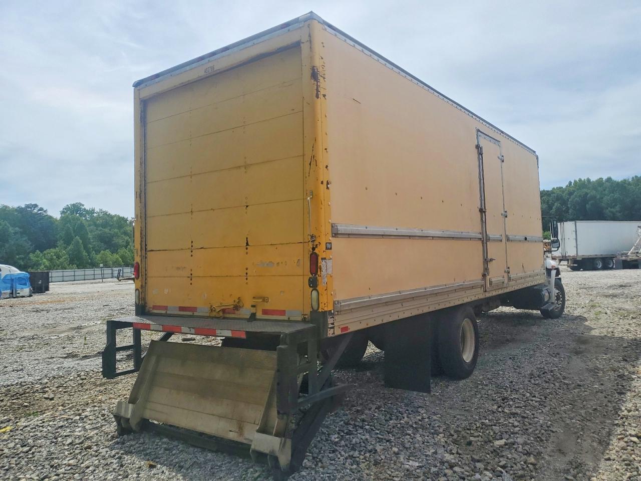 2003 INTERNATIONAL 4000 SERIE