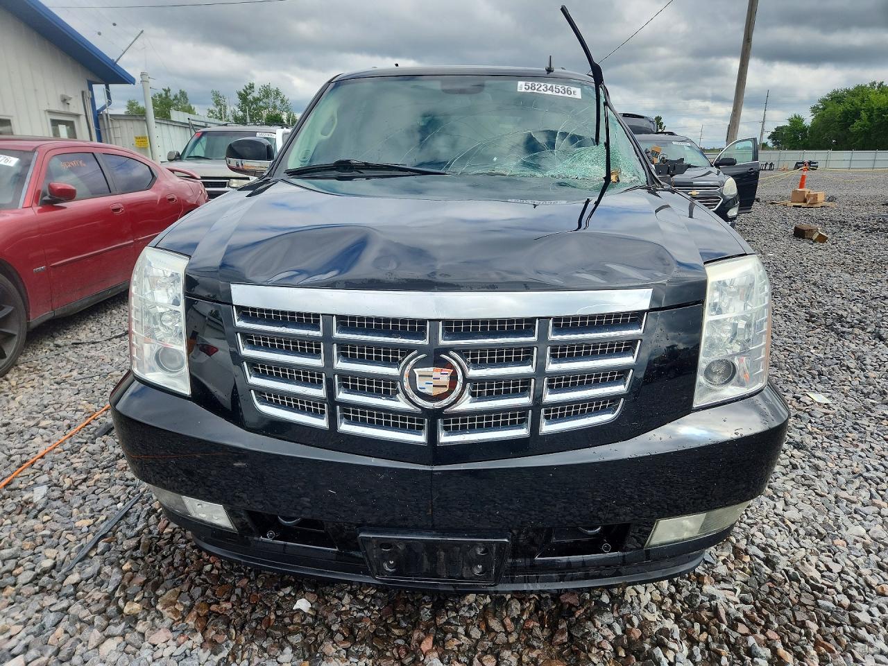 2010 CADILLAC ESCALADE