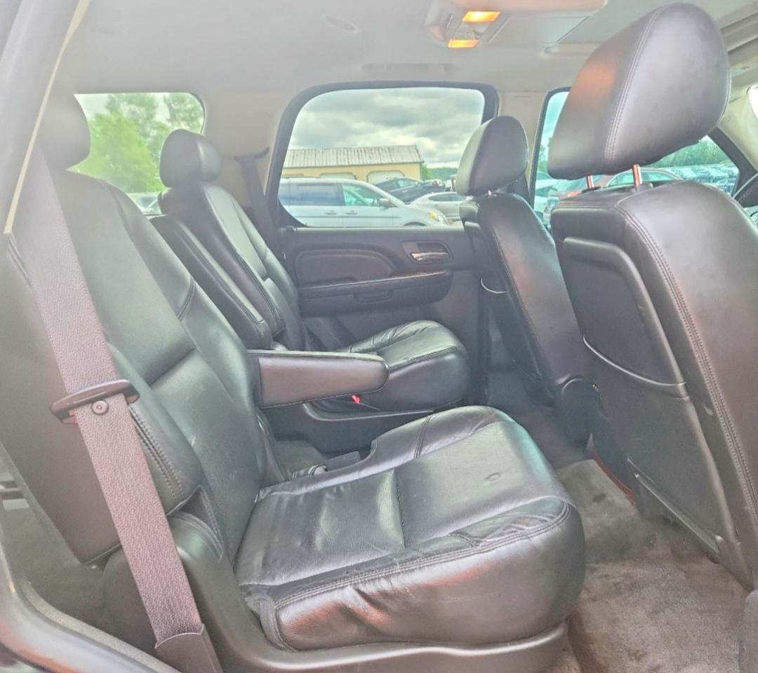 2010 CADILLAC ESCALADE