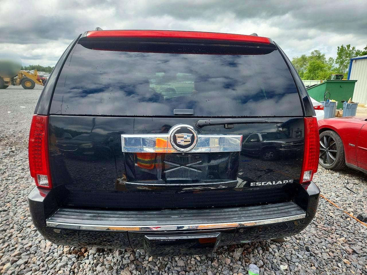 2010 CADILLAC ESCALADE