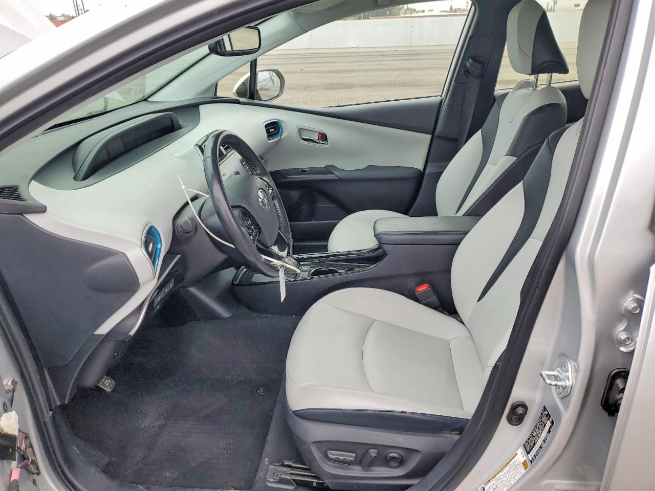 2021 TOYOTA PRIUS