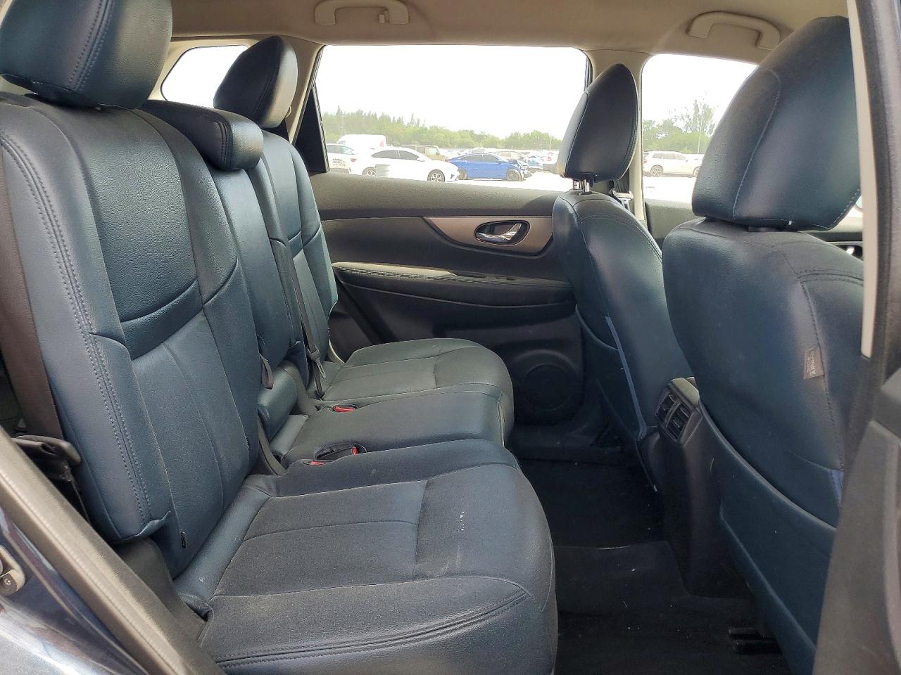 2016 NISSAN ROGUE