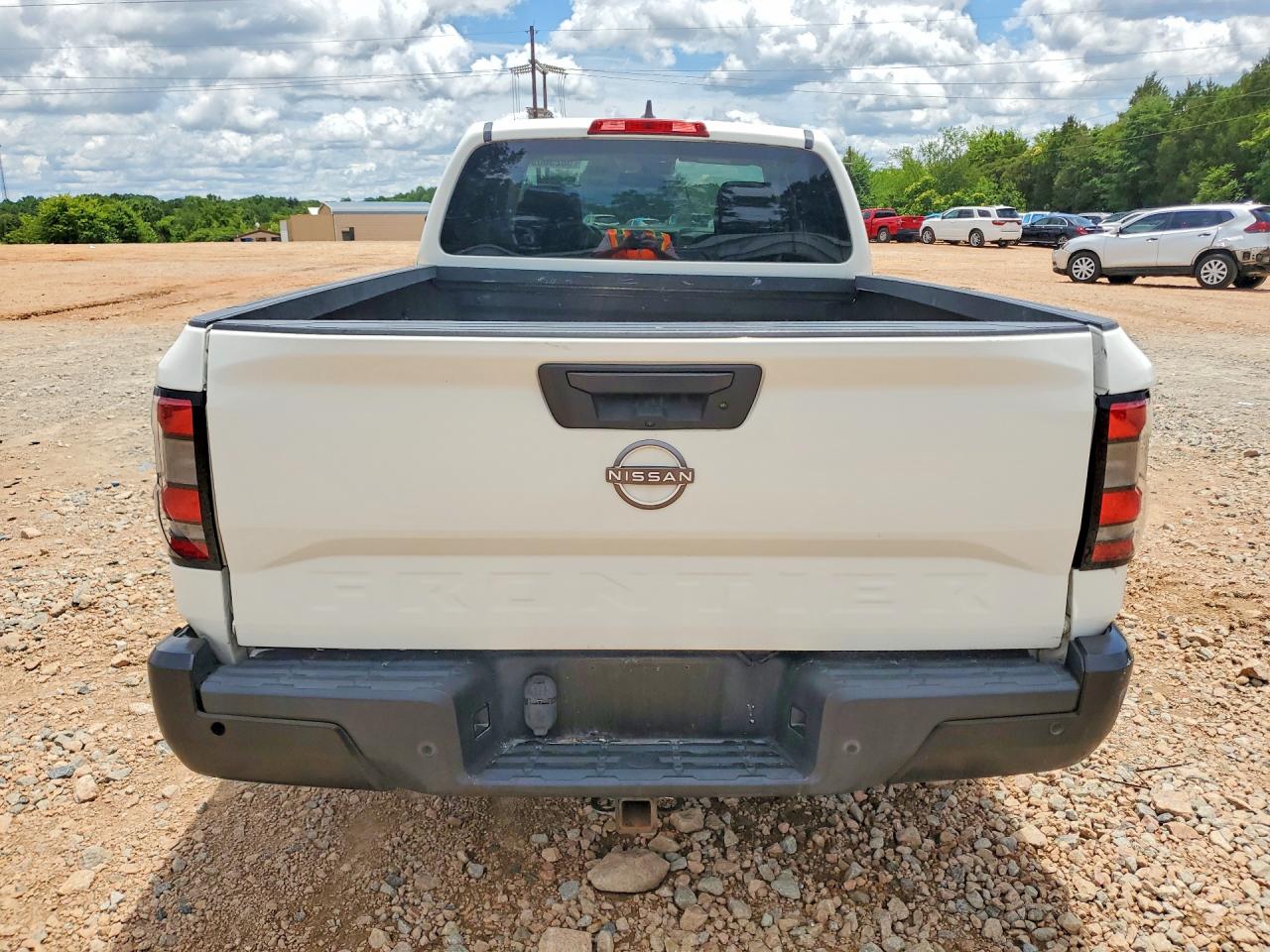 2022 NISSAN FRONTIER