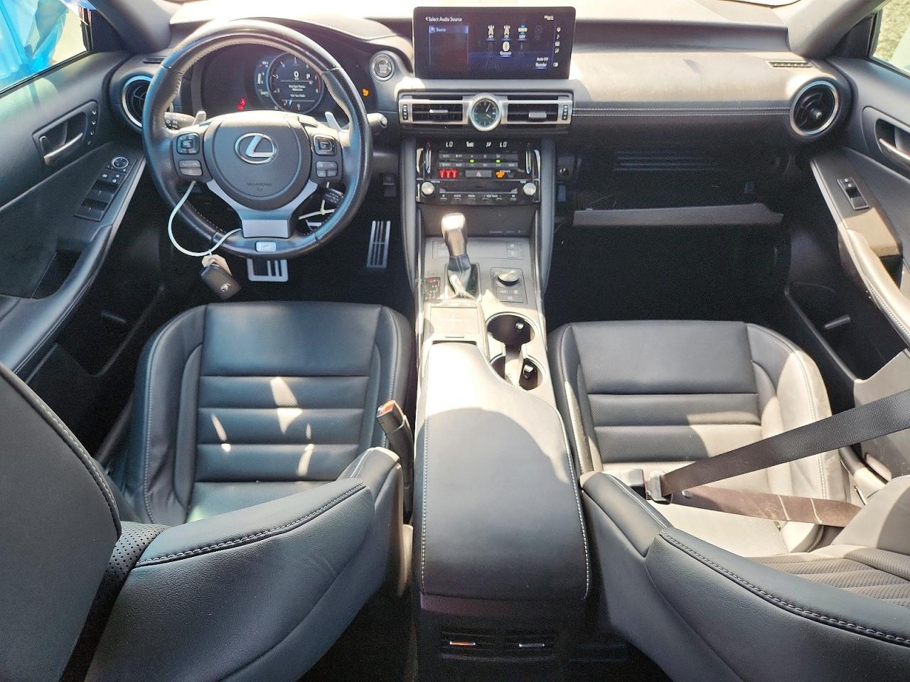 2022 LEXUS IS